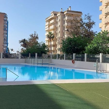 Elegante Alojamiento Con Piscina A 200 M Del Mar. Lägenhet Benalmádena Exteriör bild