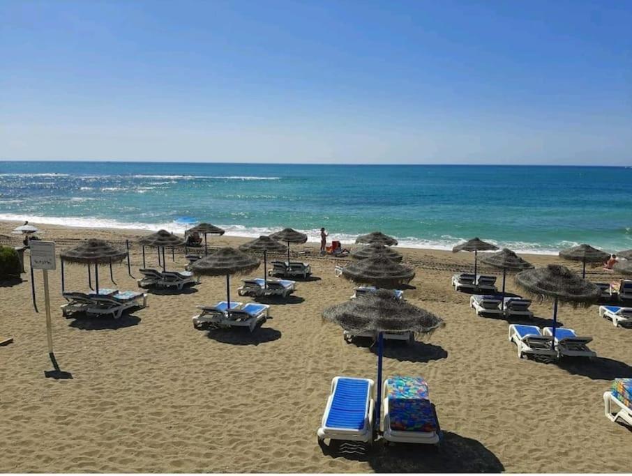 Elegante Alojamiento Con Piscina A 200 M Del Mar. Lägenhet Benalmádena Exteriör bild