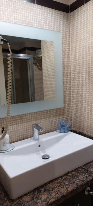 Elegante Alojamiento Con Piscina A 200 M Del Mar. Lägenhet Benalmádena Exteriör bild