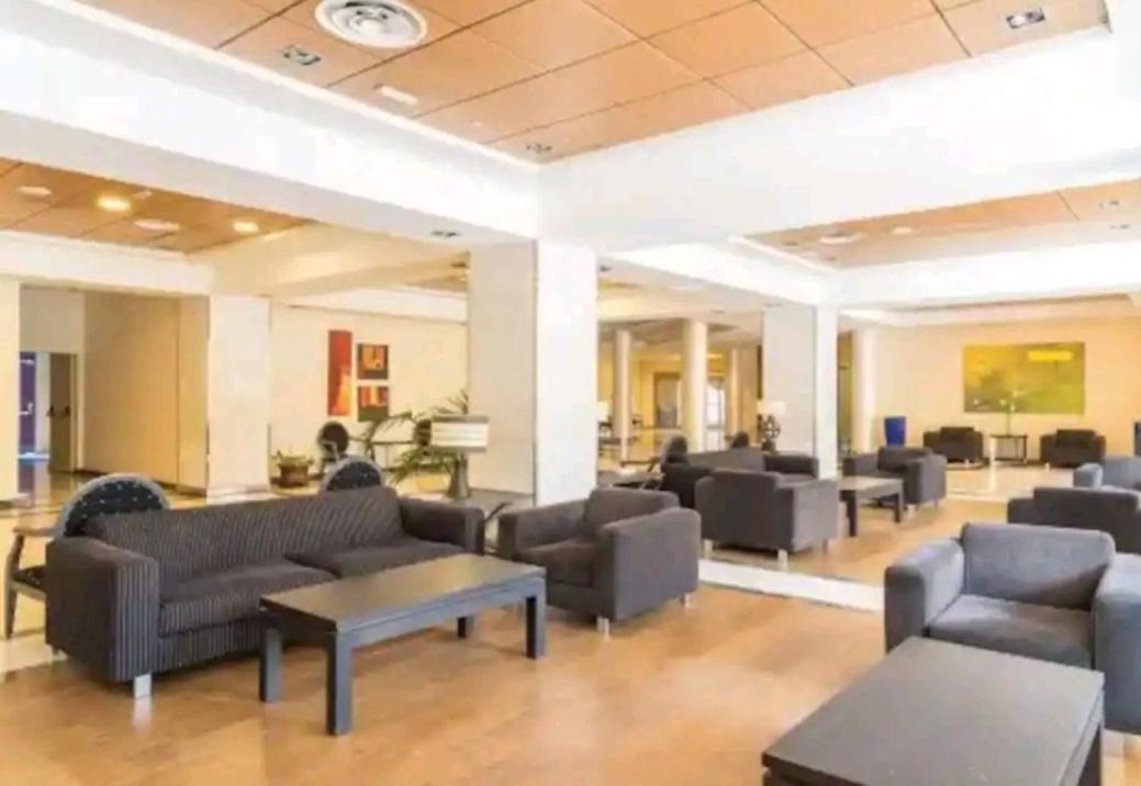 Elegante Alojamiento Con Piscina A 200 M Del Mar. Lägenhet Benalmádena Exteriör bild