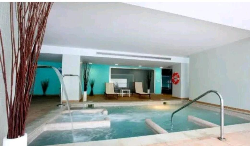 Elegante Alojamiento Con Piscina A 200 M Del Mar. Lägenhet Benalmádena Exteriör bild